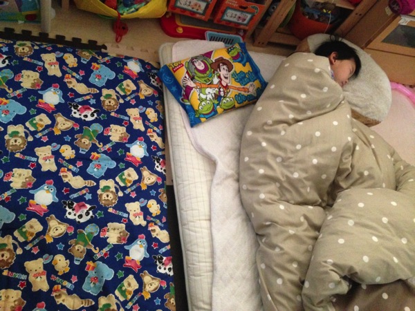 リビングキャンプがただのリビング睡眠になった件